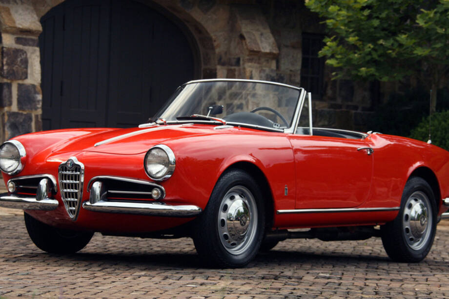 Why are so many Italian convertible cars called spider?