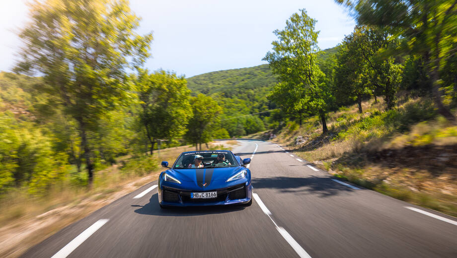 The BRUTAL Corvette C8 E-Ray